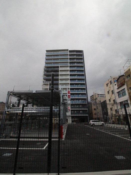 物件外観写真3　(駐車場)