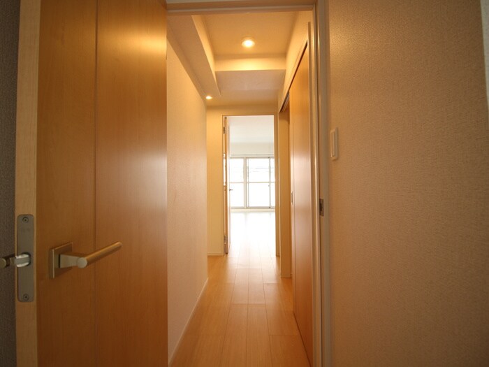 物件内観写真21　(廊下)