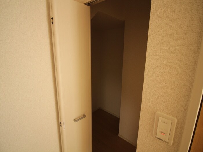 物件内観写真22　(収納)