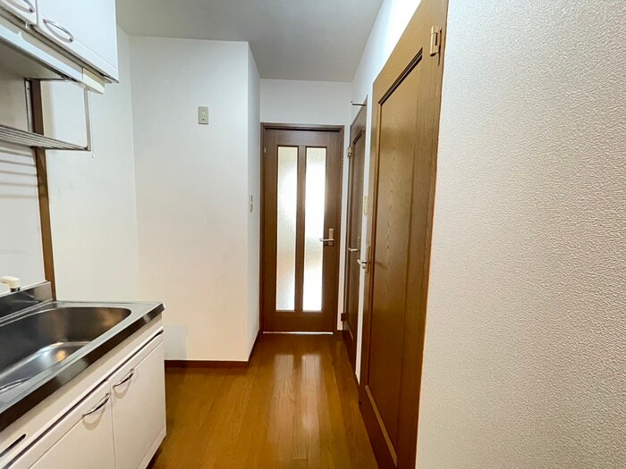 物件内観写真20　(廊下)