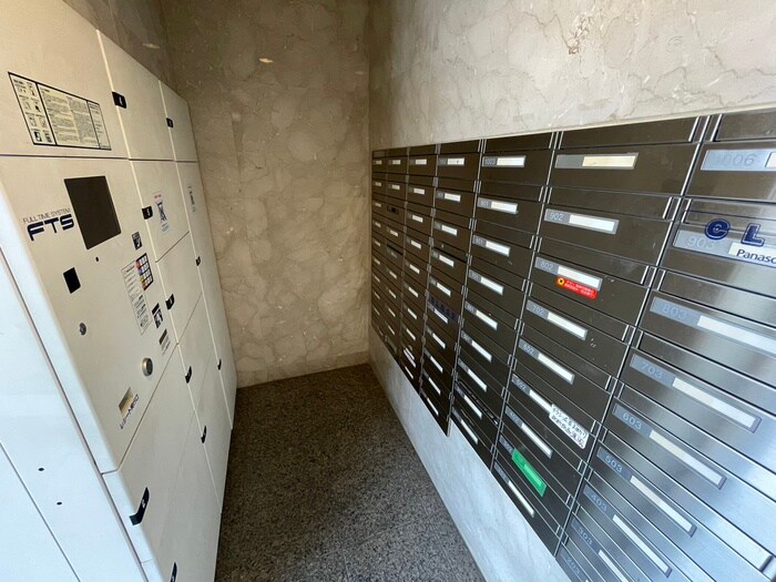 物件外観写真4　(建物設備)