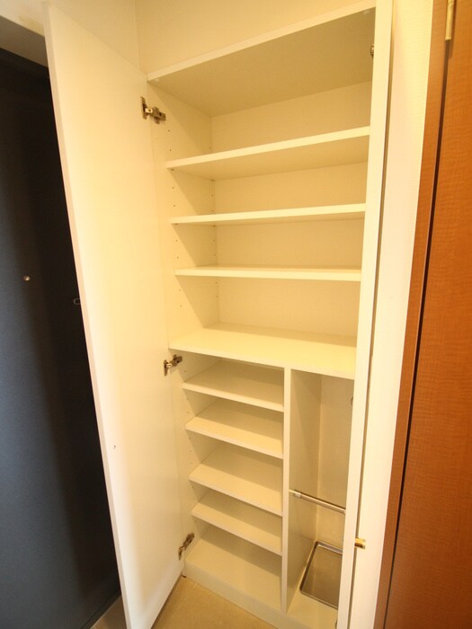 物件内観写真18　(靴箱)