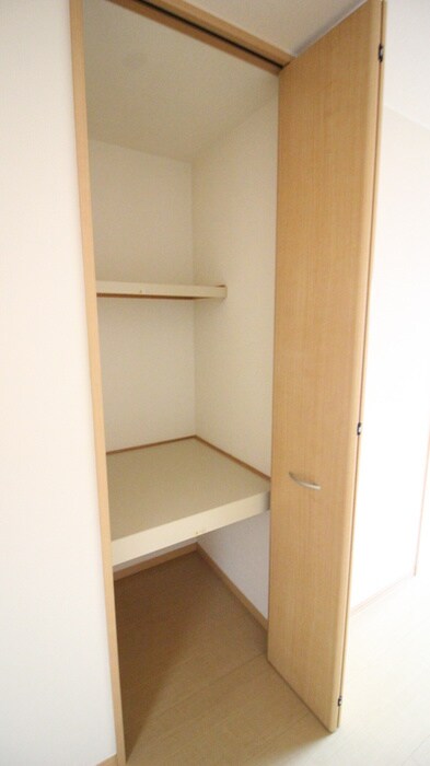 物件内観写真10　(収納)
