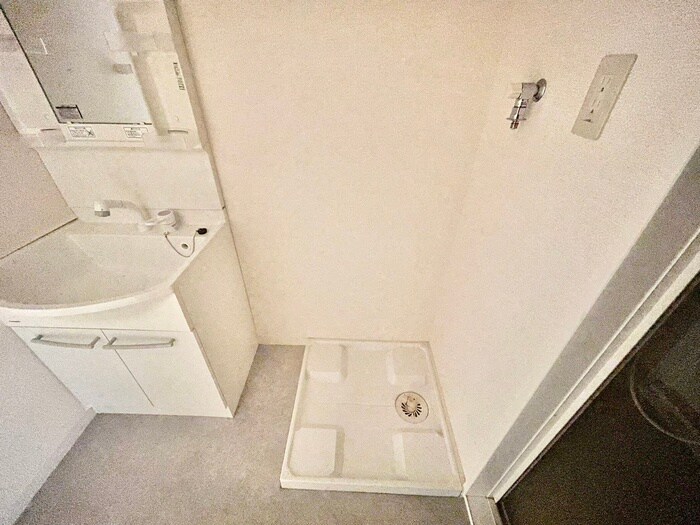 物件内観写真16　(洗濯機置場)