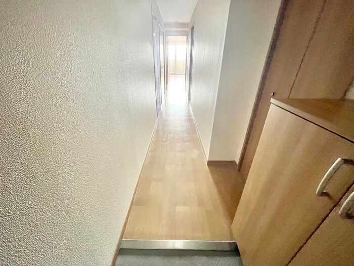 物件内観写真19　(廊下)