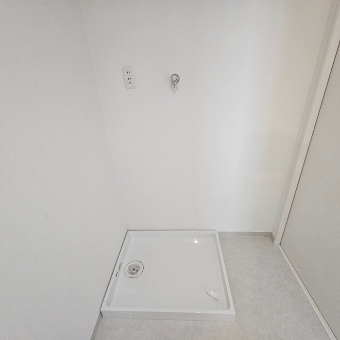 物件内観写真18　(洗濯機置場)