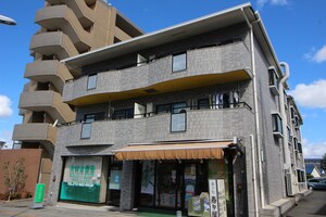 メゾン２１春日外観写真