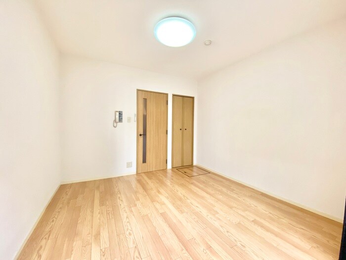 物件内観写真4　(居室)