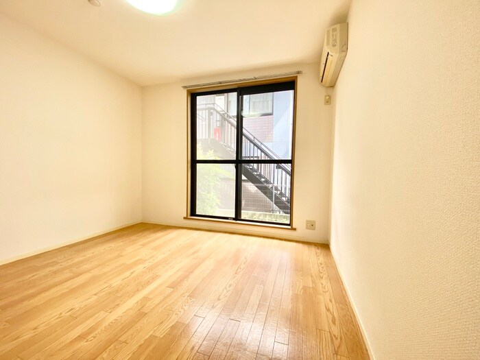 物件内観写真5　(居室)