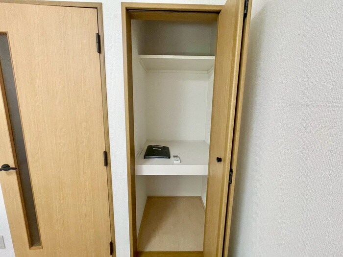 物件内観写真11　(収納)