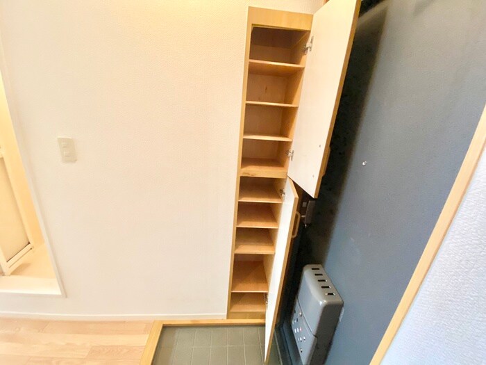 物件内観写真13　(靴箱)