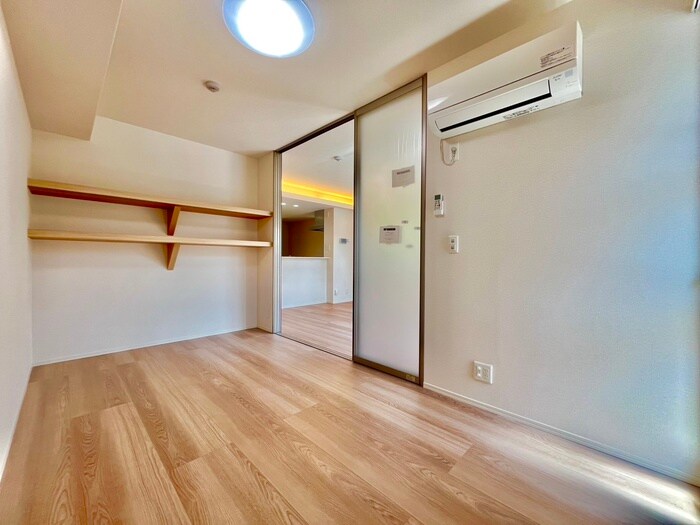 物件内観写真10　(居室)