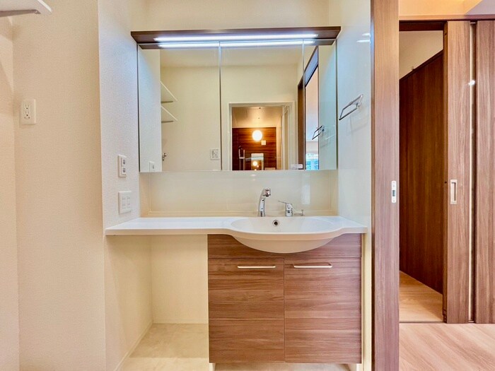 物件内観写真15　(洗面)