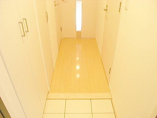 物件内観写真7　(廊下)