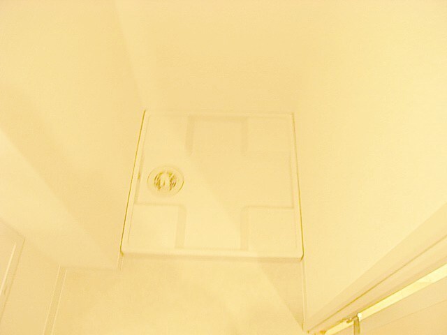 物件内観写真9　(洗濯機置場)