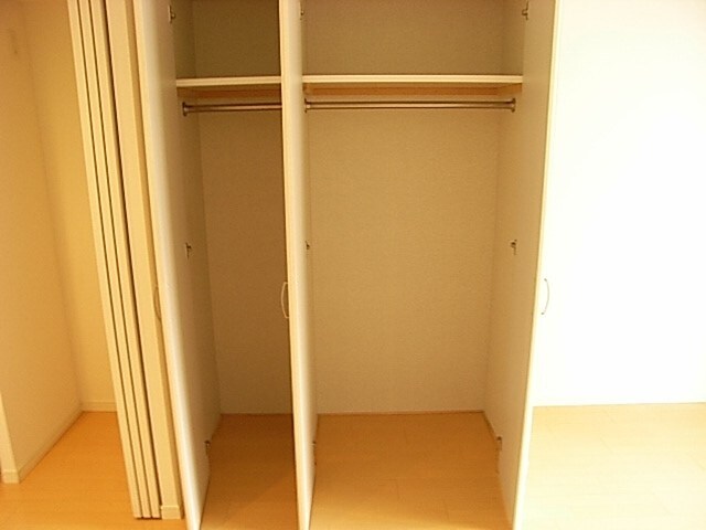 物件内観写真16　(収納)