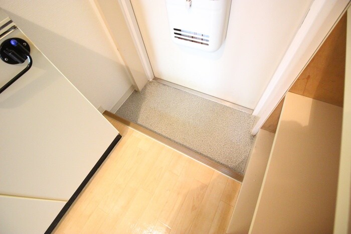 物件内観写真14　(玄関)