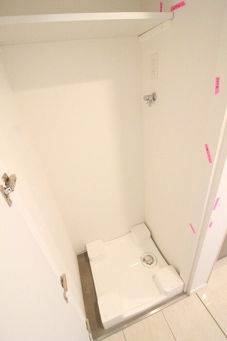 物件内観写真11　(洗濯機置場)