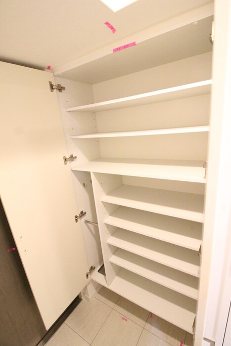 物件内観写真15　(靴箱)