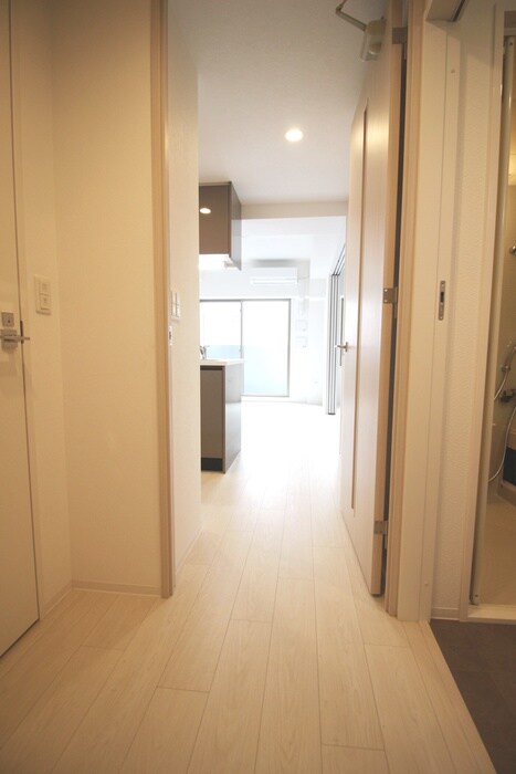 物件内観写真17　(廊下)