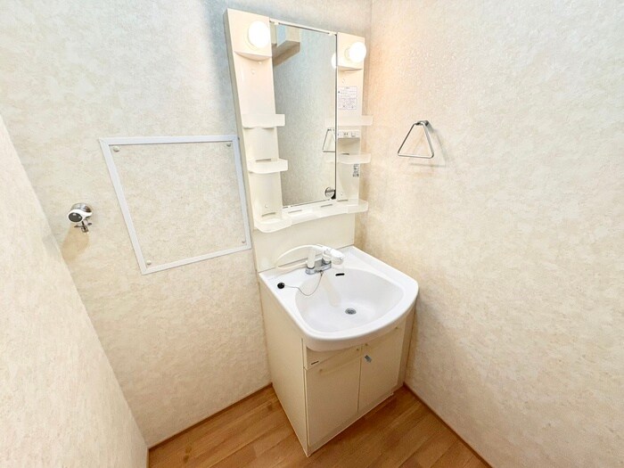 物件内観写真9　(洗面)