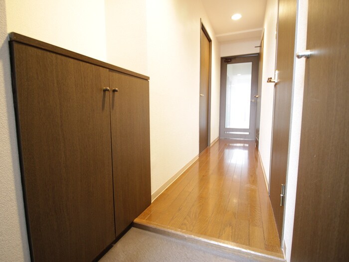 物件内観写真11　(廊下)
