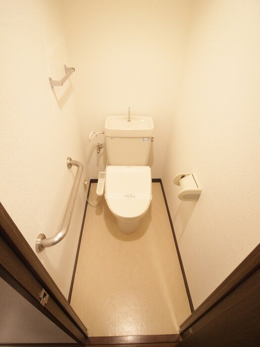 物件内観写真14　(トイレ)