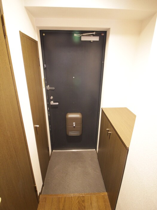 物件内観写真15　(玄関)