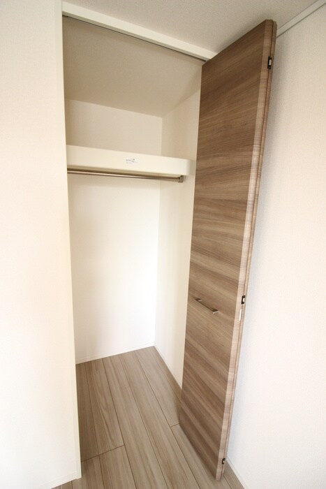 物件内観写真15　(収納)