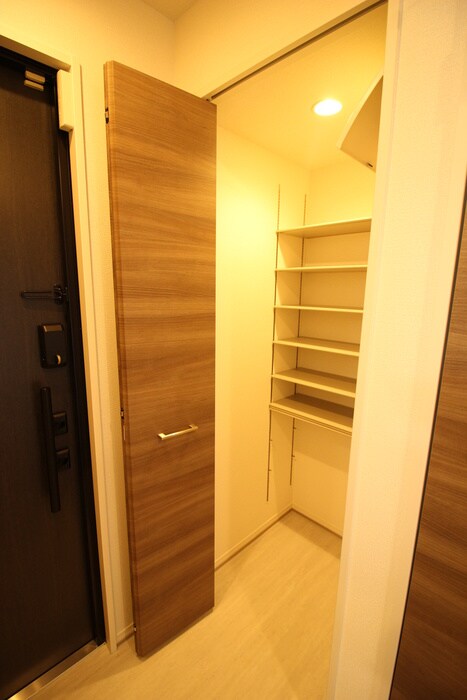 物件内観写真16　(靴箱)