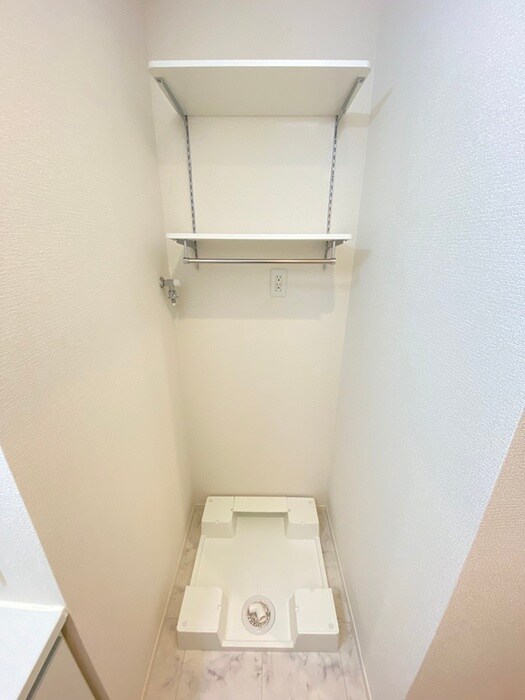 物件内観写真17　(洗濯機置場)