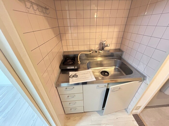 物件内観写真12　(玄関)