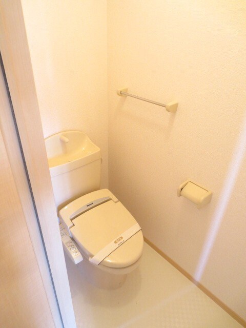 物件内観写真12　(トイレ)