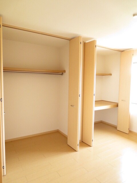 物件内観写真13　(収納)