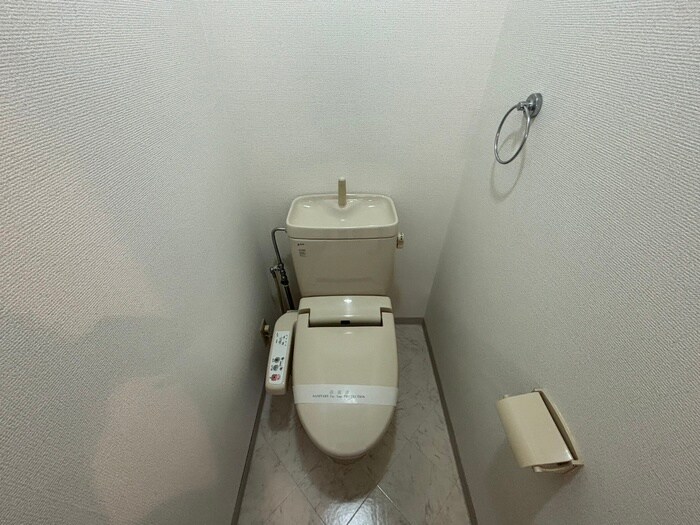 物件内観写真9　(トイレ)