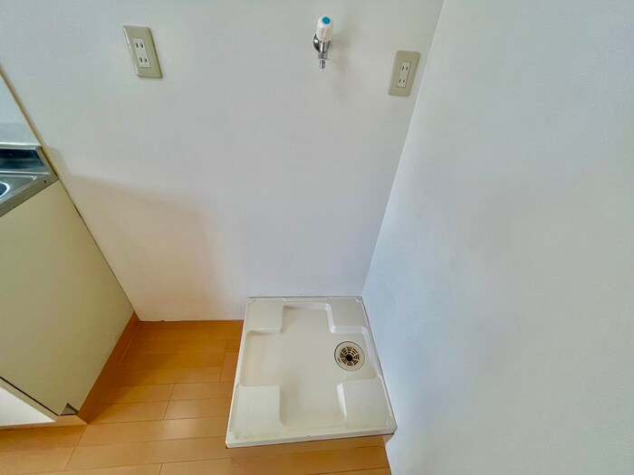 物件内観写真11　(洗濯機置場)