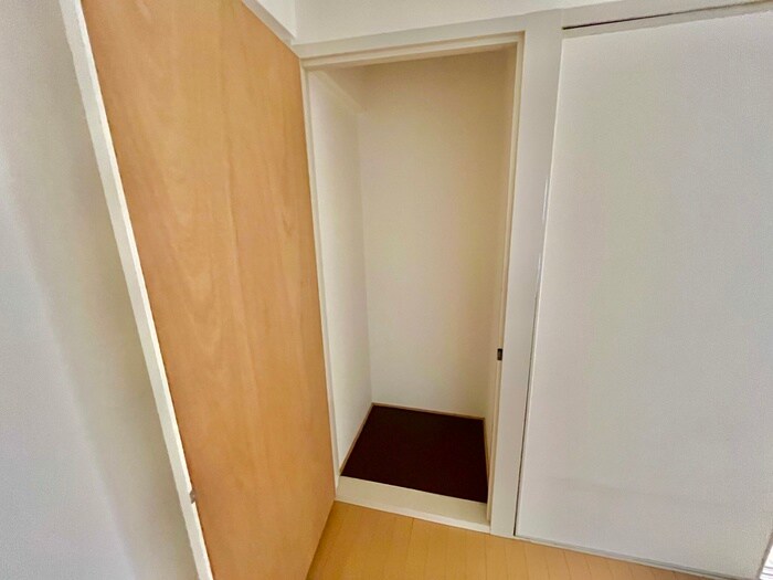 物件内観写真16　(収納)