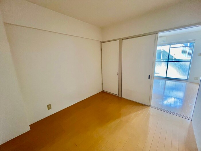 物件内観写真18　(居室)