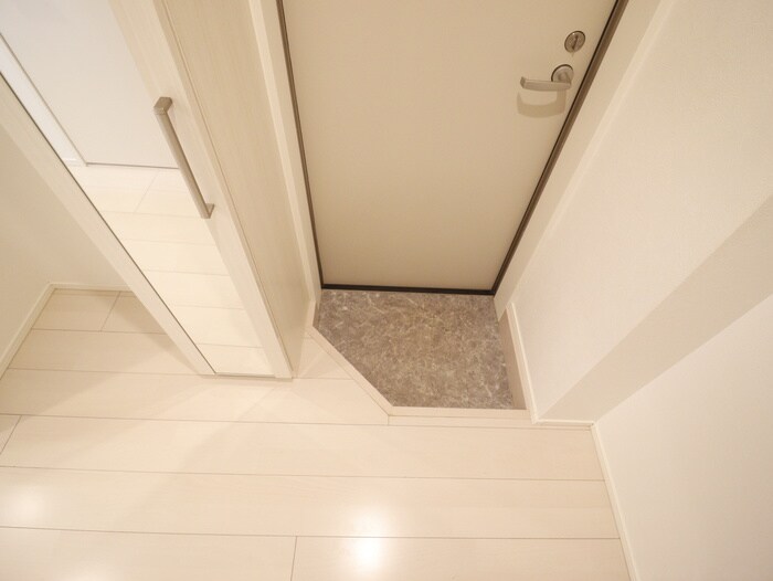 物件内観写真15　(玄関)