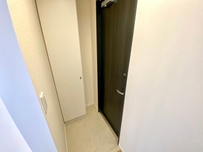 物件内観写真16　(玄関)