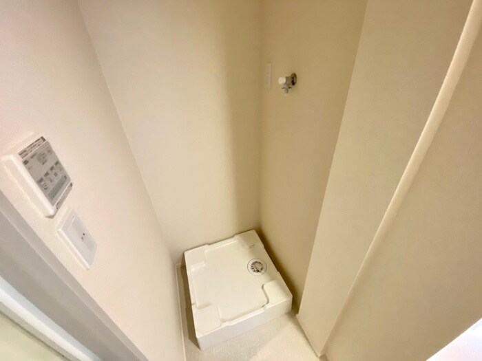 物件内観写真18　(洗濯機置場)