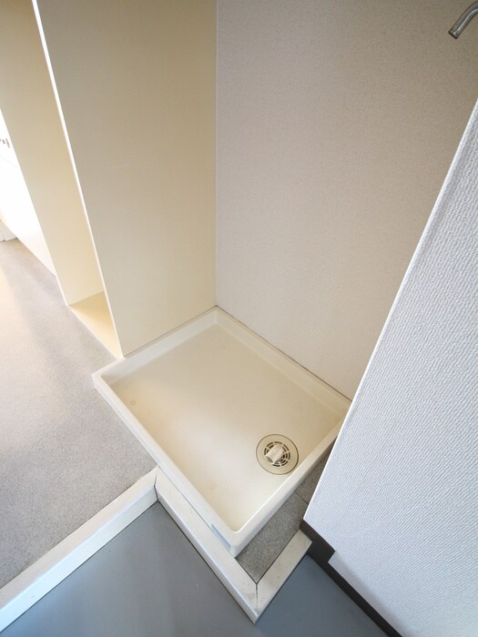 物件内観写真13　(洗濯機置場)