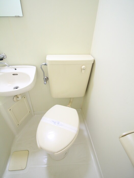 物件内観写真14　(トイレ)