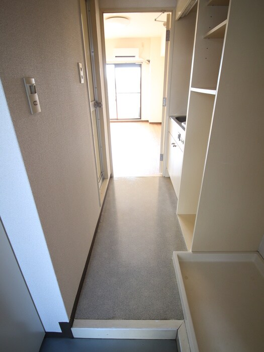 物件内観写真18　(廊下)
