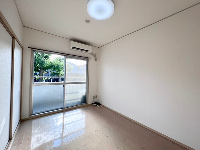 物件内観写真7　(居室)