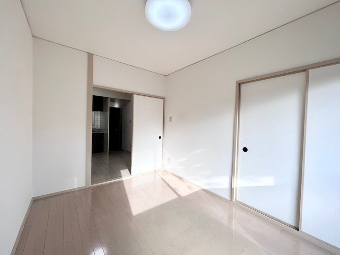 物件内観写真8　(居室)