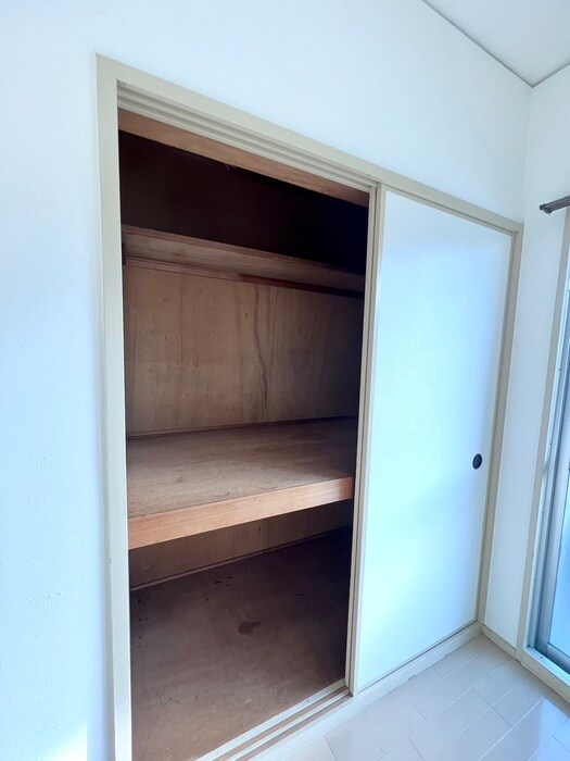 物件内観写真18　(収納)