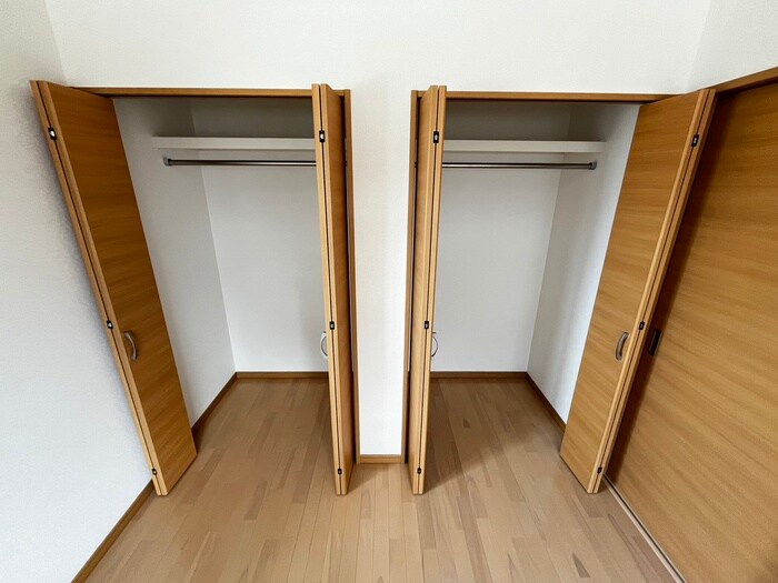 物件内観写真12　(収納)