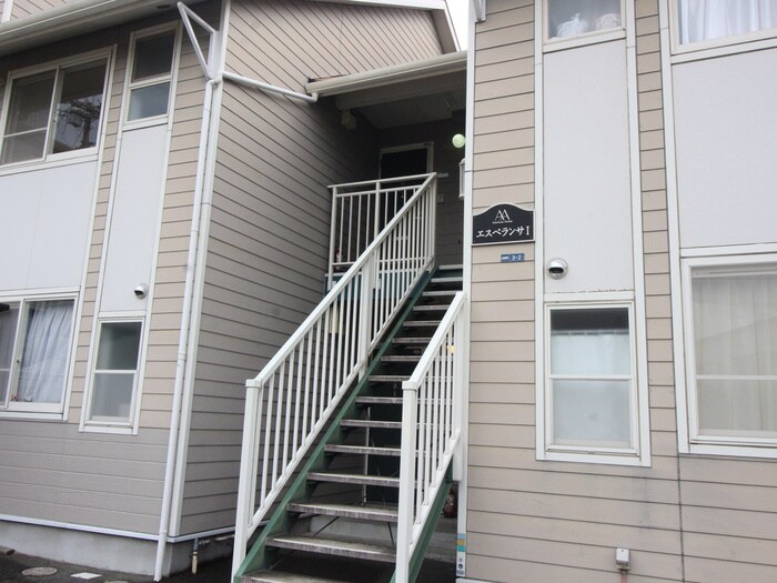 物件外観写真4　(エントランス部分)