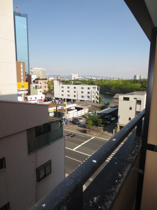 物件内観写真16　(室内からの展望)